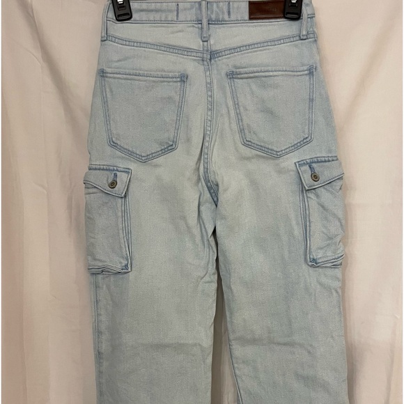 Cargo Jeans by Hollister - Picture 4 of 5